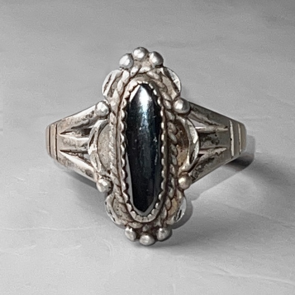 Vintage Silver & Hematite Ring - Picture 1 of 7